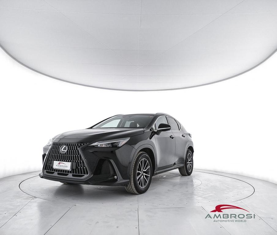 Lexus NX 2.5 hybrid Luxury 4wd e-cvt