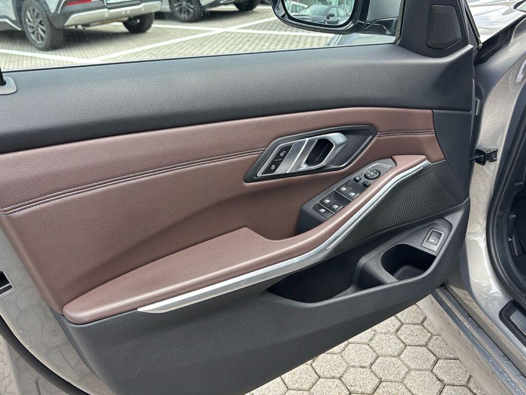 BMW Serie 3 320d Touring mhev 48V xdrive Luxury auto