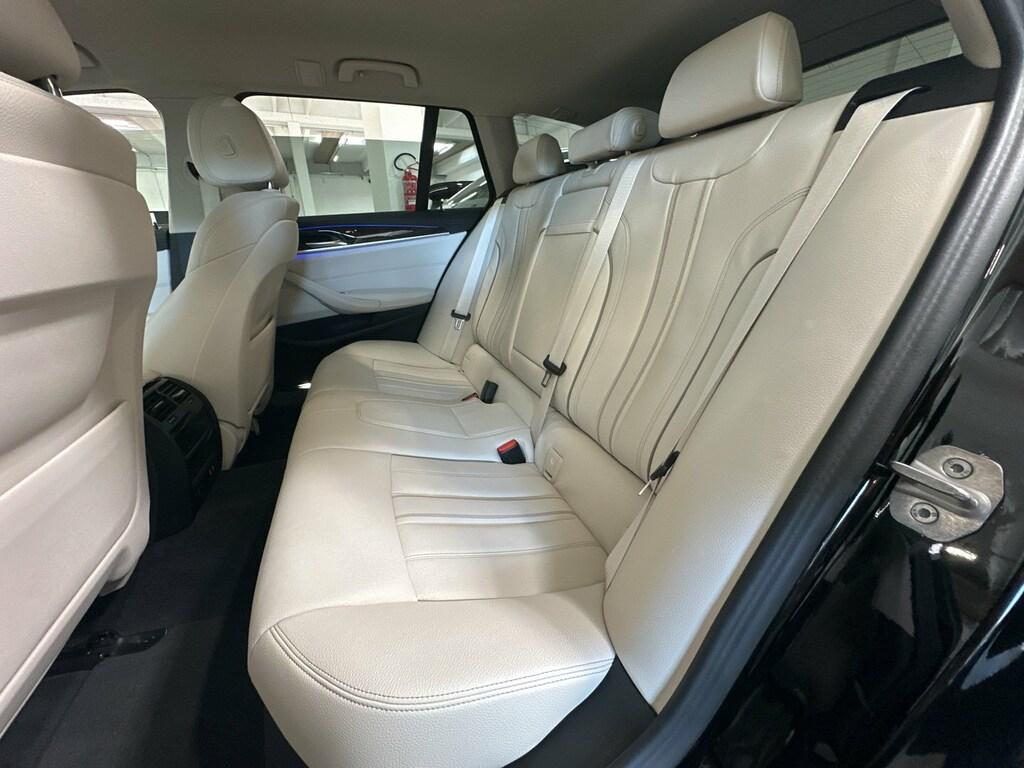 BMW Serie 5 530d Touring mhev 48V xdrive Luxury auto