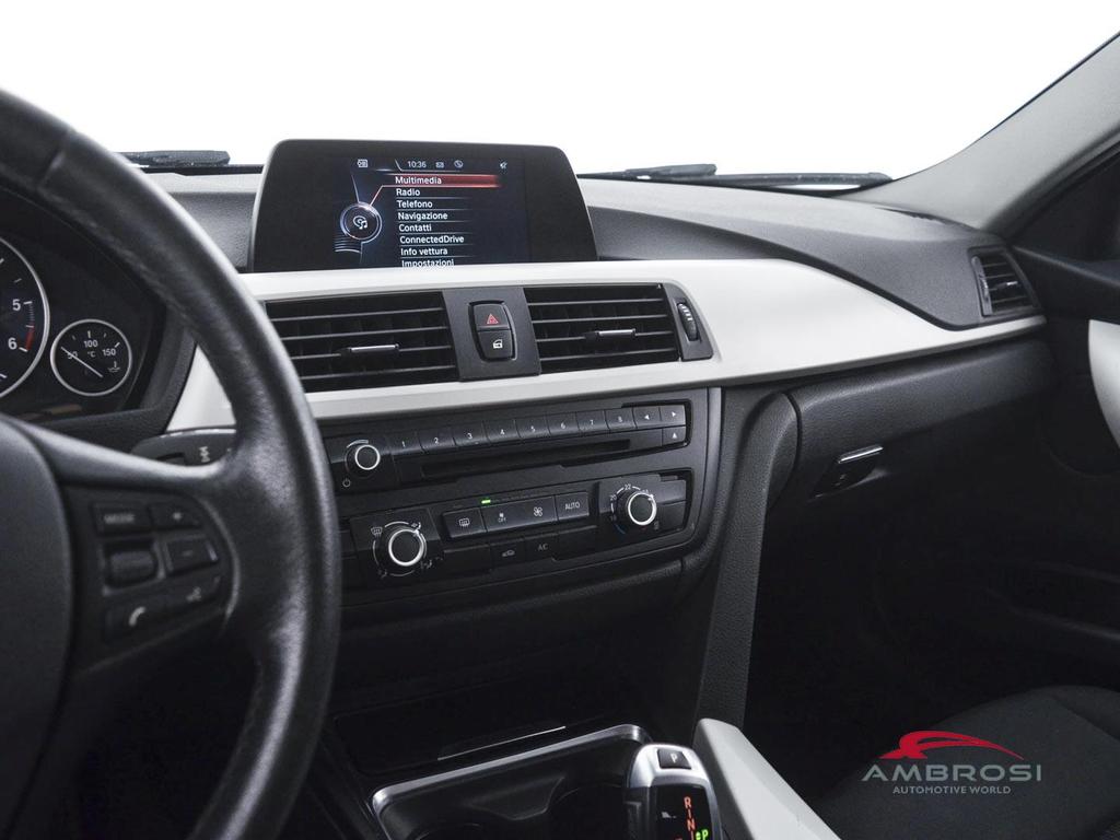 BMW Serie 3 318d Touring Business auto