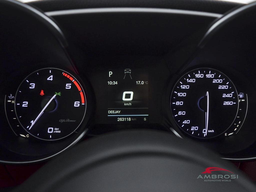 Alfa Romeo Giulia 2.2 t Business Sport Launch Edition 180cv auto