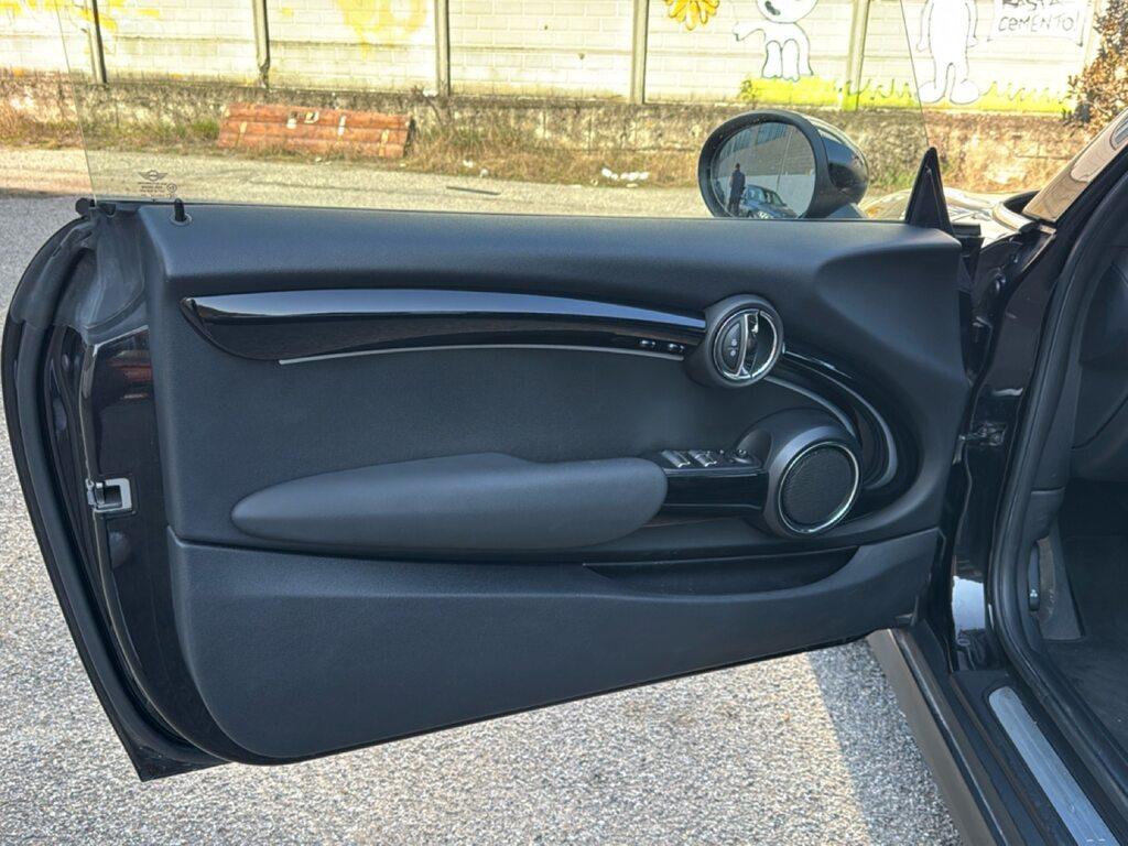 Mini Cooper D Cabrio 1.5 Cooper D Boost Auto