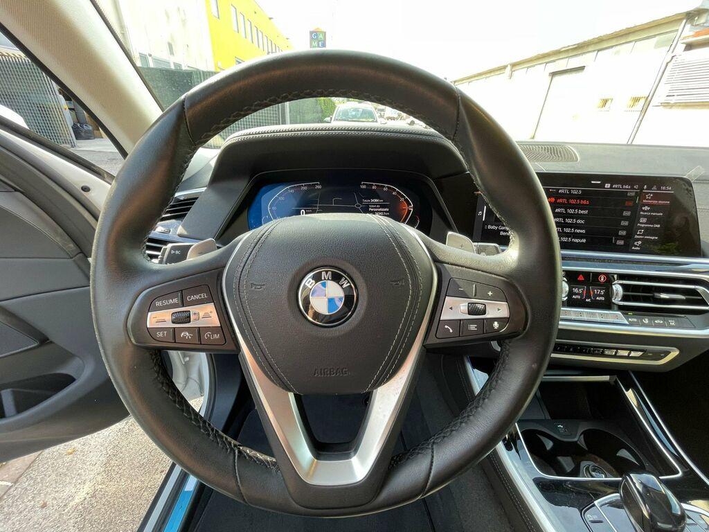 BMW X5 xdrive30d mhev 48V xLine auto