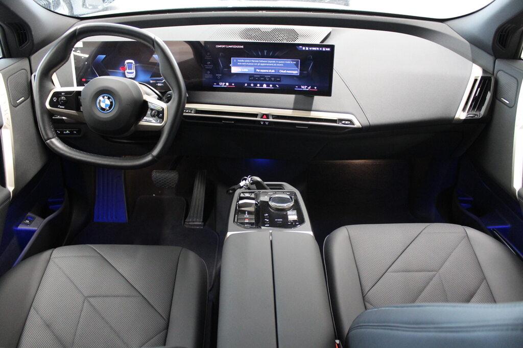 BMW iX xdrive50 pacchetto sportivo
