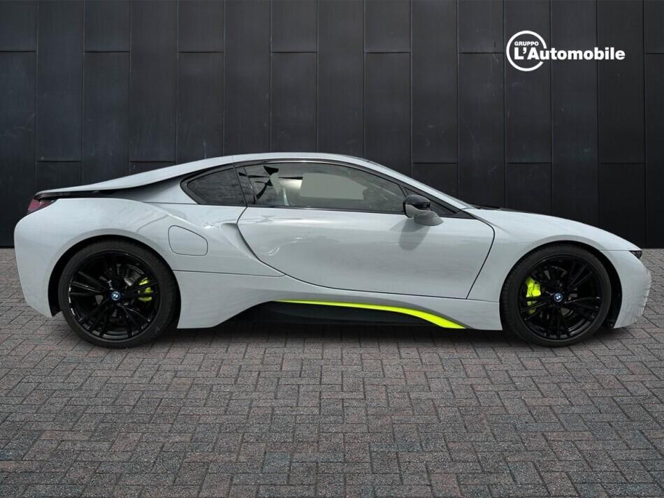 BMW i8 Coupe 1.5 auto