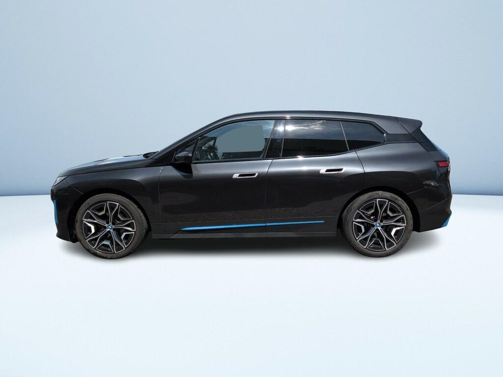 BMW iX xdrive40 pacchetto sportivo