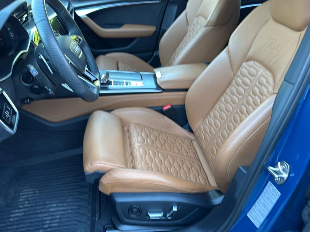 Audi RS6 Avant 4.0 mhev performance quattro tiptronic