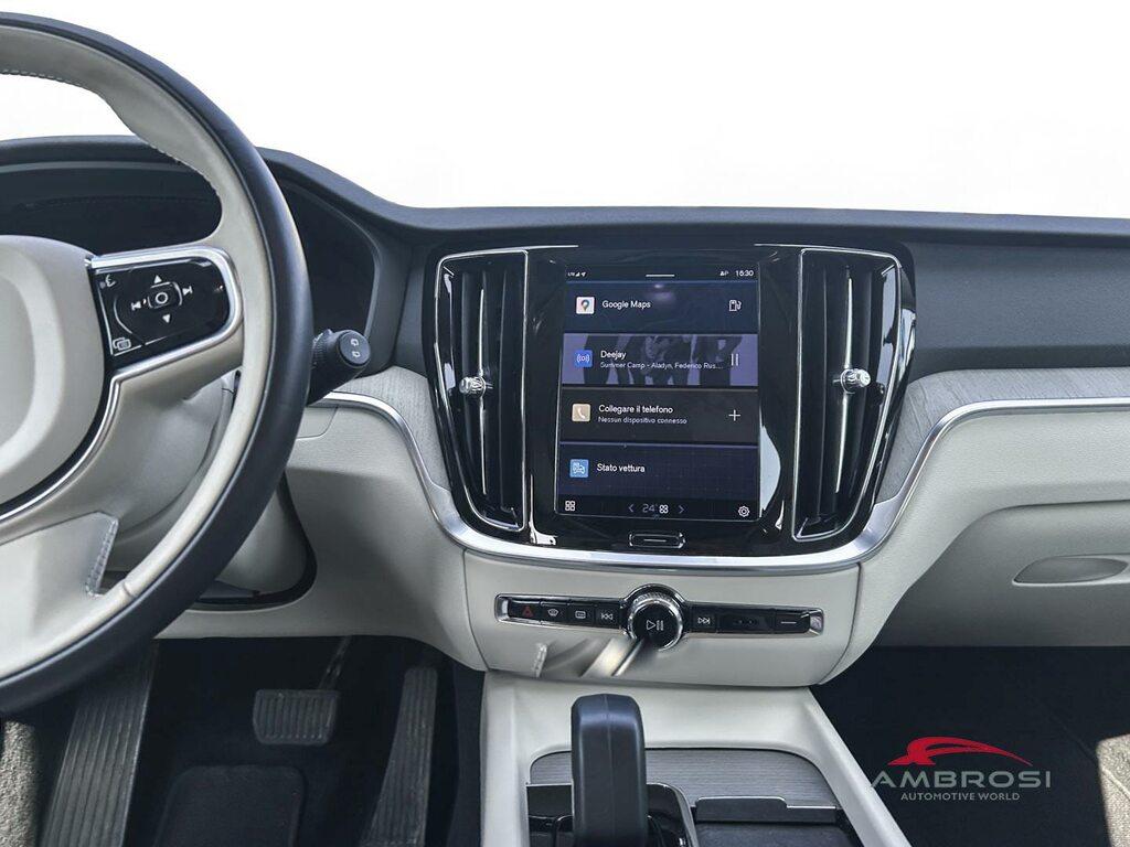 Volvo V60 2.0 b4 Plus Dark auto