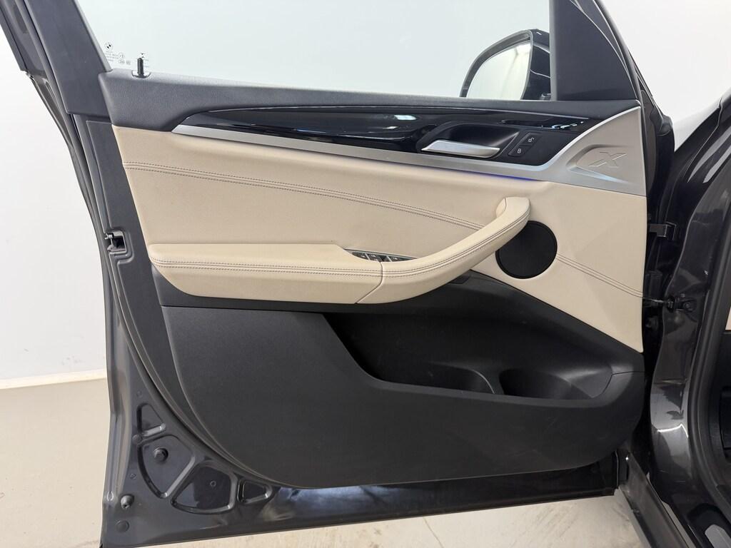 BMW X3 xdrive20d mhev 48V auto