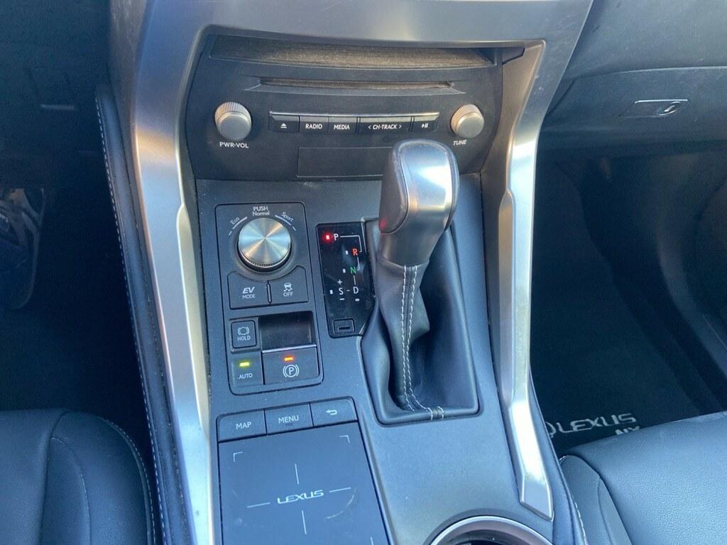 Lexus NX 300 h 2.5 Premium 4wd cvt