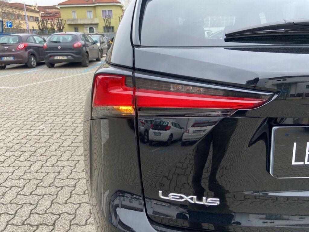 Lexus NX 300 h 2.5 F Sport 4wd cvt