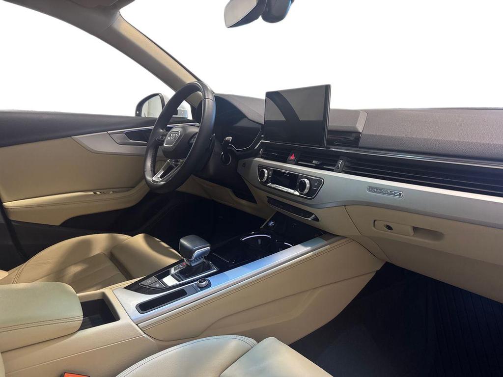 Audi A4 Allroad 40 2.0 tdi mhev Identity Contrast quattro 204cv s-tronic