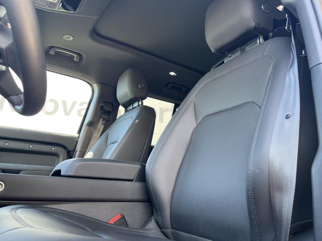 Land Rover Defender 110 3.0d i6 mhev X-Dynamic SE awd 200cv auto