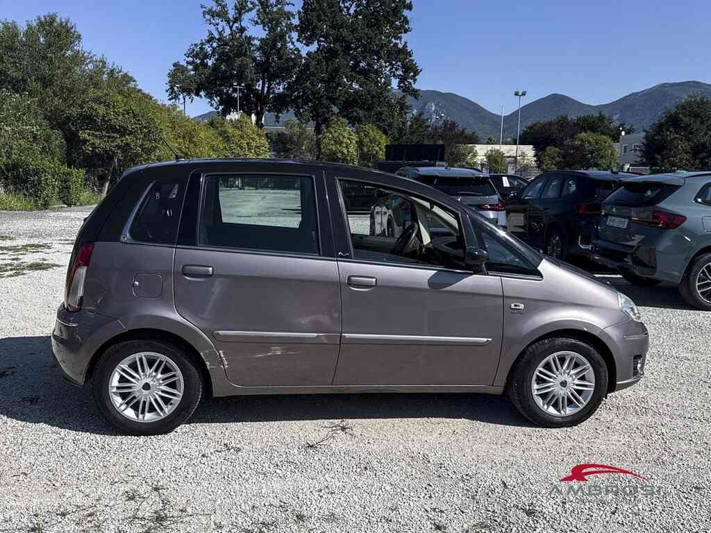 Lancia Musa 1.4 16v Oro Plus E5