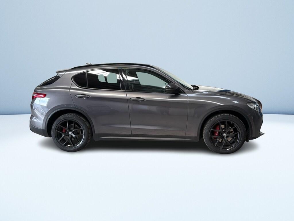 Alfa Romeo Stelvio 2.2 t Business Q4 210cv auto my19