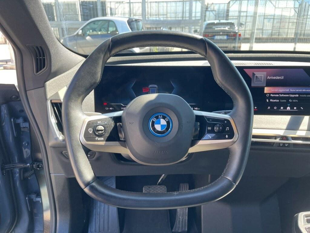 BMW iX xdrive40 pacchetto sportivo