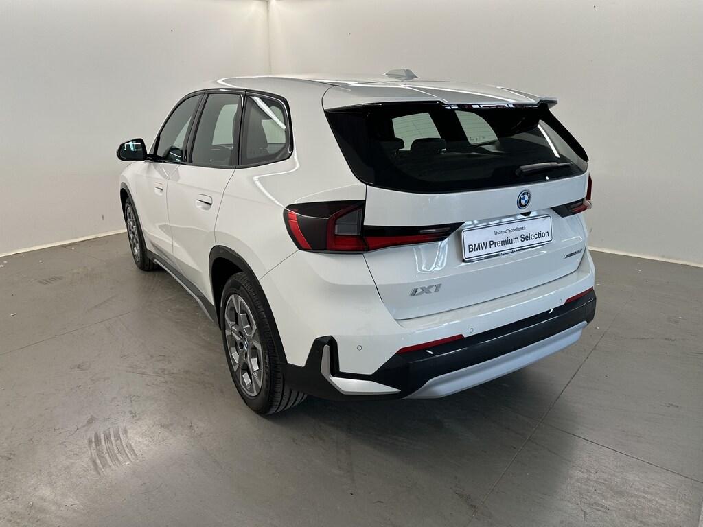 BMW iX1 edrive 20 X-Line