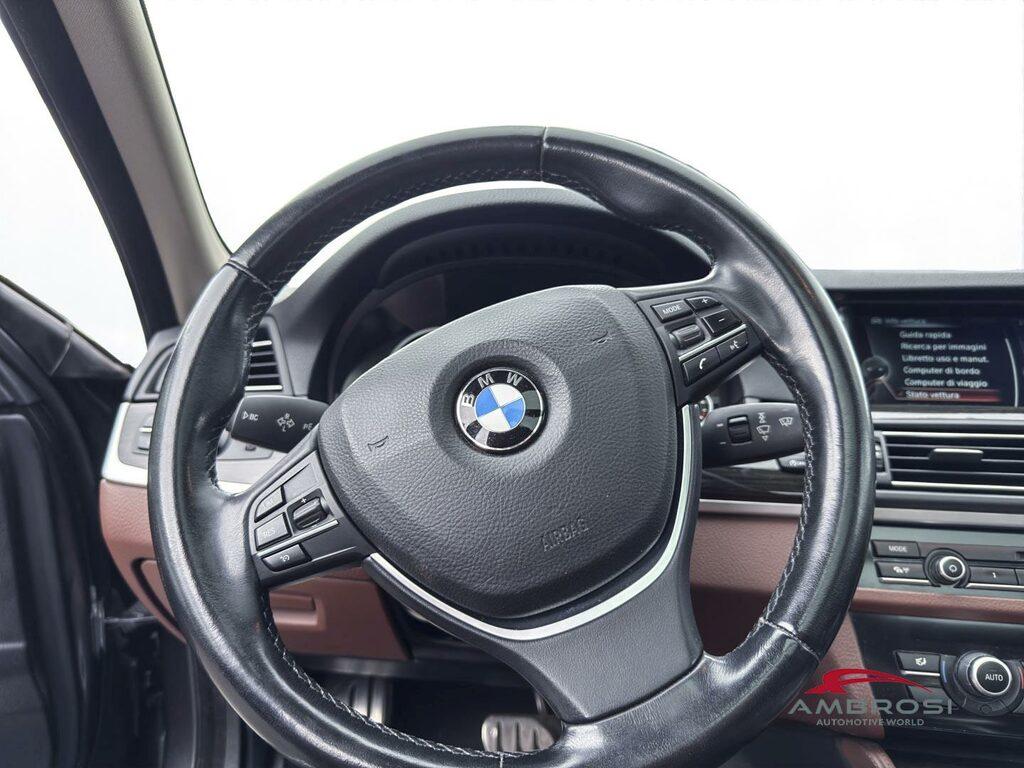 BMW Serie 5 520d Touring xdrive Luxury 190cv auto