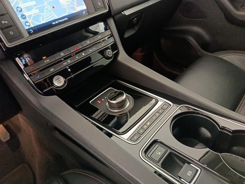 Jaguar F-Pace 2.0d Prestige awd 180cv auto