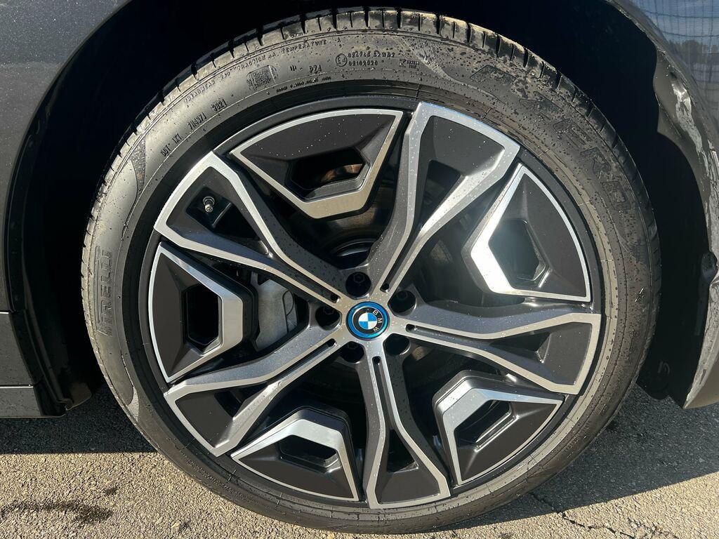 BMW iX xdrive40