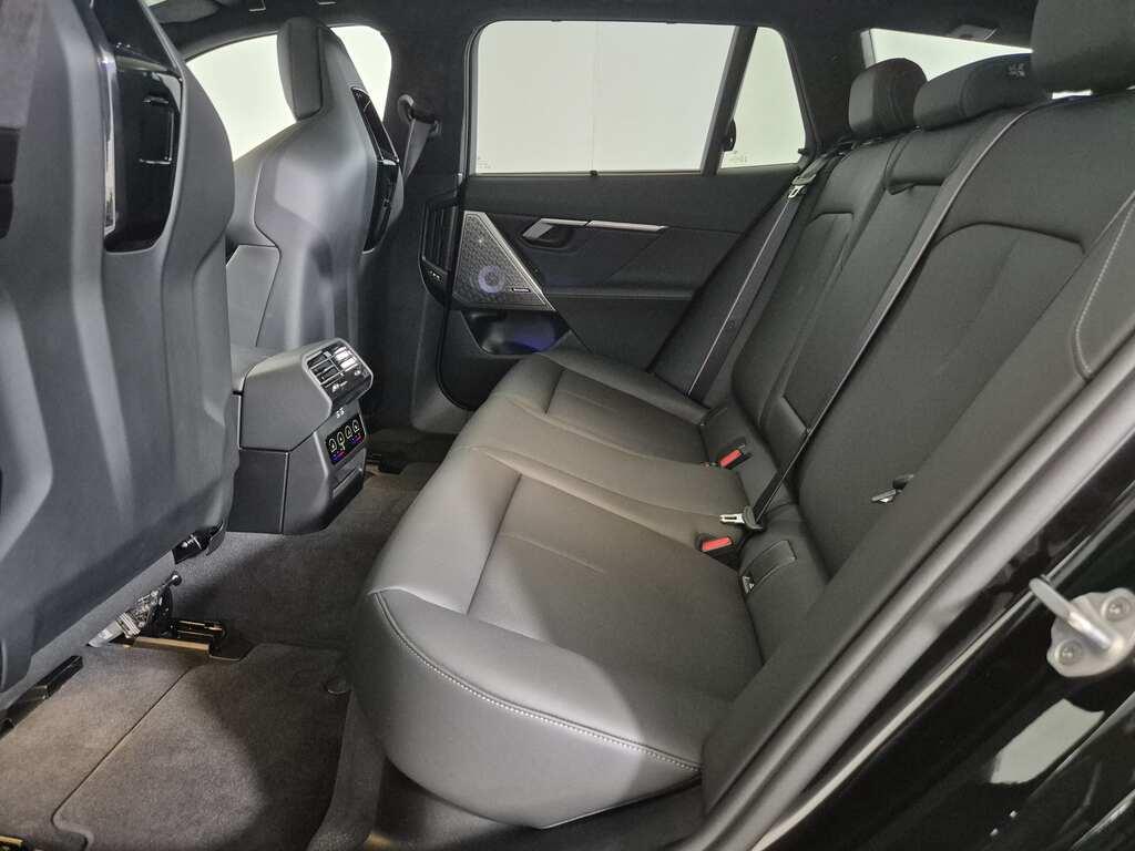 BMW M5 Touring 4.4 727cv auto