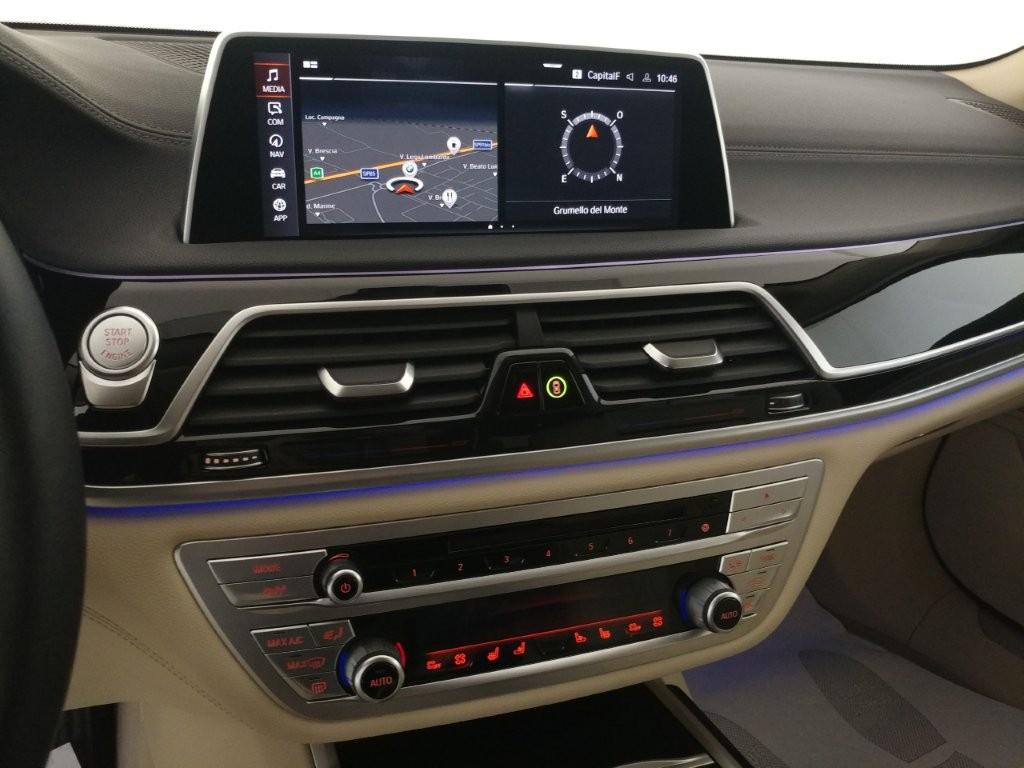 BMW Serie 7 740d mhev 48V xdrive auto