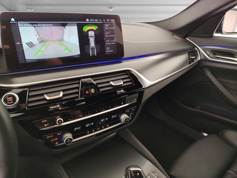 BMW Serie 5 530d Touring mhev 48V xdrive Luxury auto