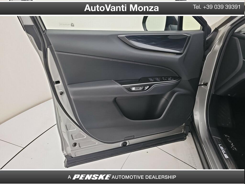 Lexus NX 2.5 plug-in Premium 4wd e-cvt