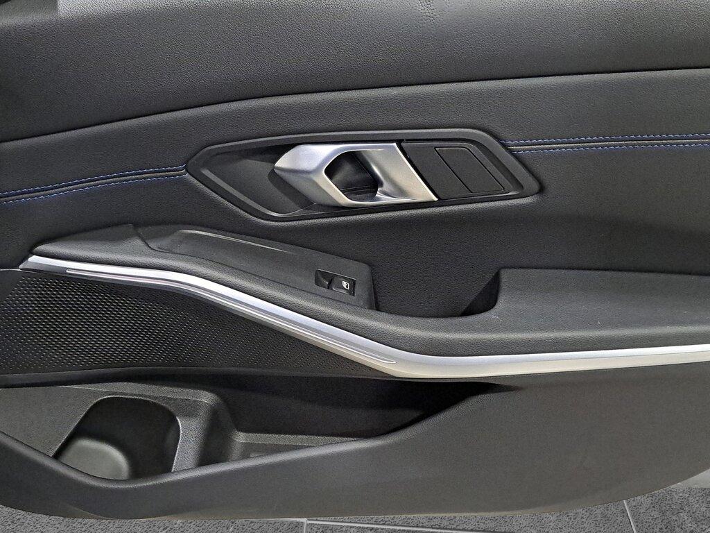 BMW Serie 3 320d mhev 48V auto