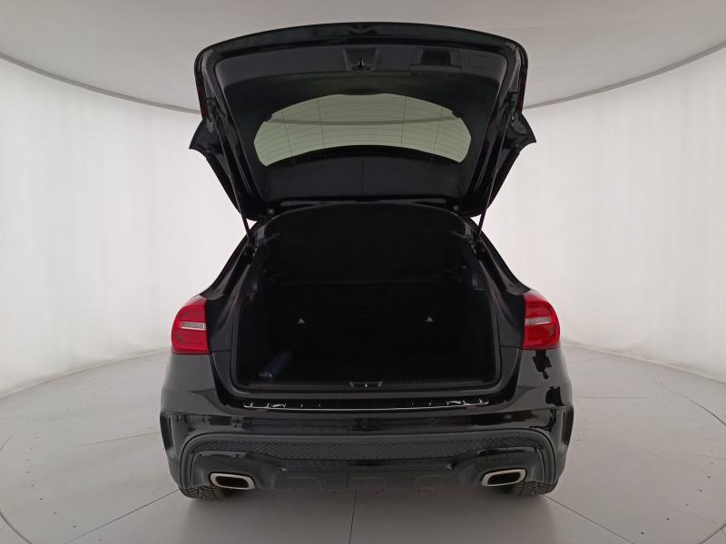 Mercedes GLA 200 d (cdi) Premium 4matic auto