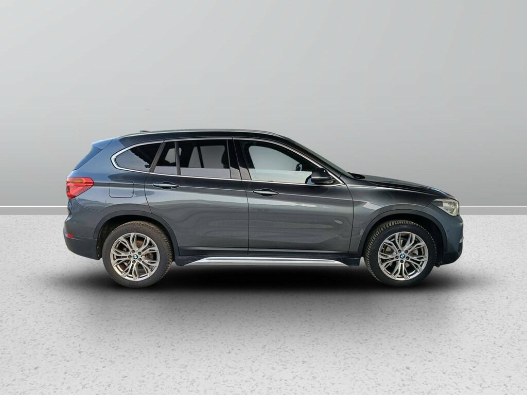 BMW X1 sdrive18d xLine auto my18