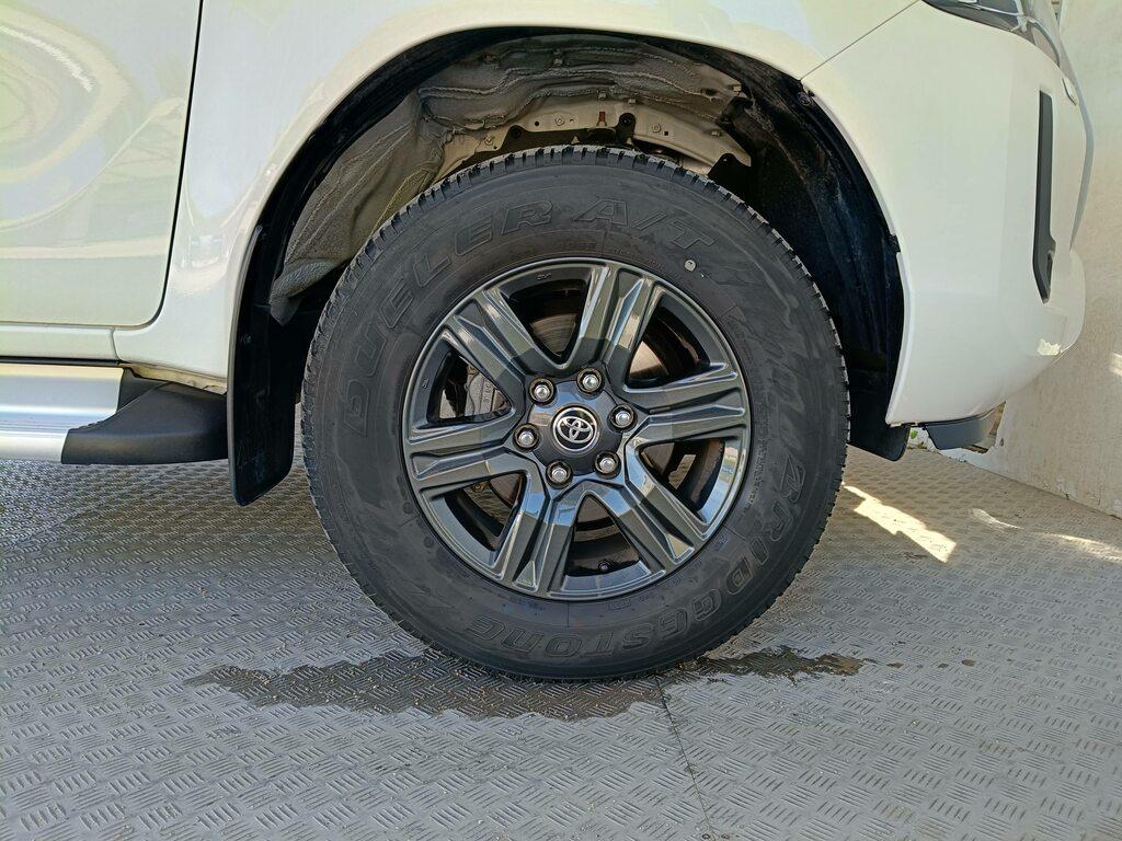 Toyota Hilux 2.4 d-4d extra cab Comfort 4wd
