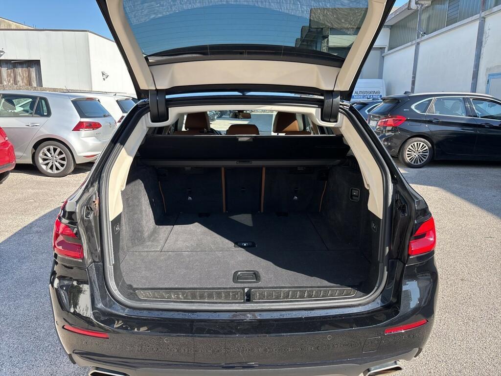 BMW Serie 5 530d Touring mhev 48V xdrive Business auto