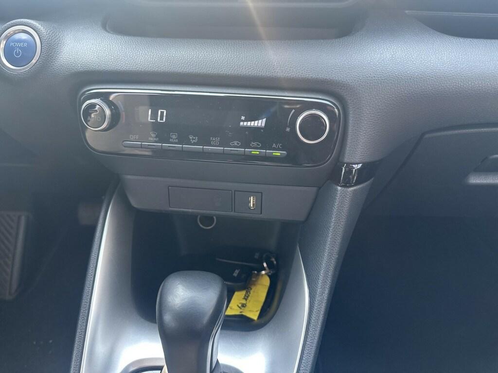 Toyota Yaris 1.5 hybrid Trend