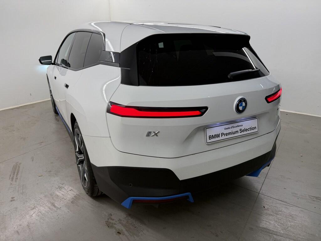 BMW iX xdrive40