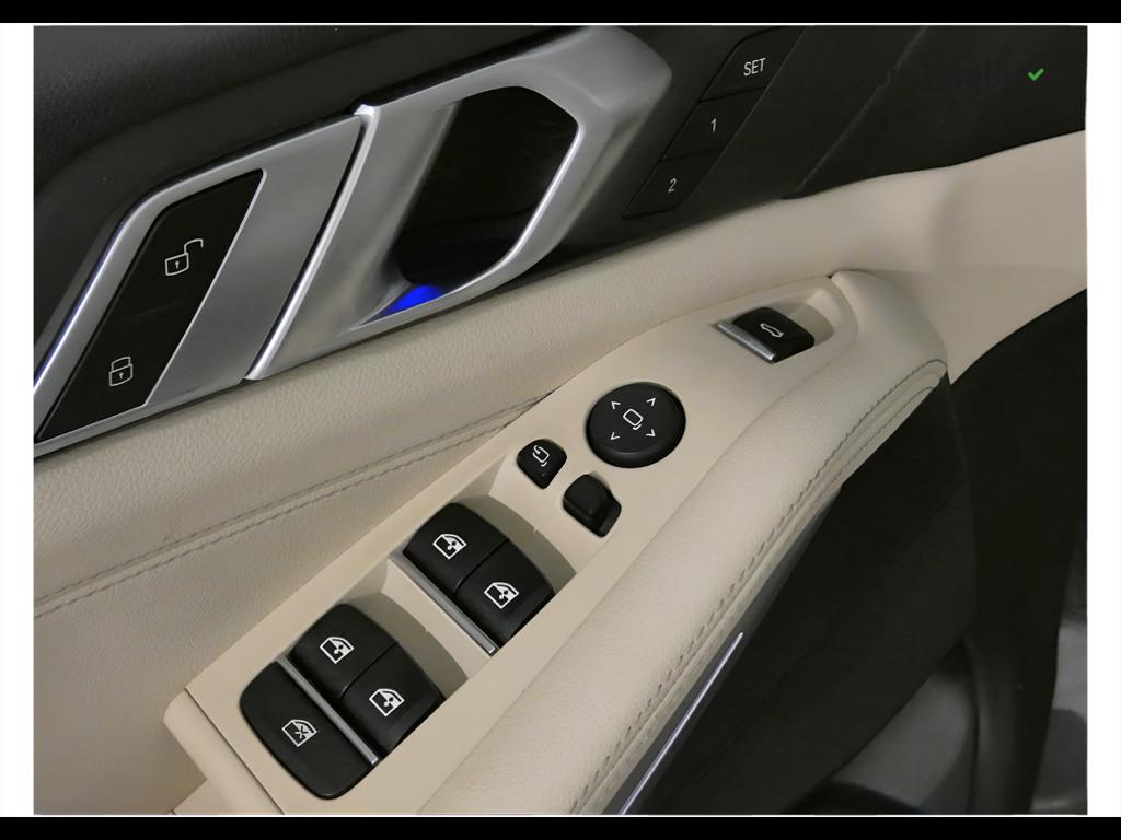 BMW X5 xdrive30d mhev 48V Business auto