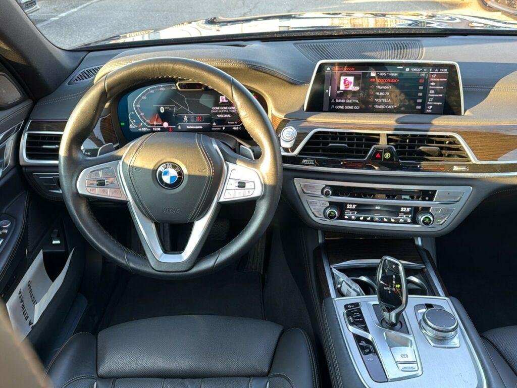 BMW Serie 7 740d mhev 48V xdrive auto