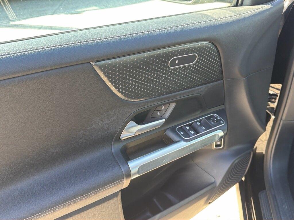 Mercedes GLB 180 d Progressive Advanced auto