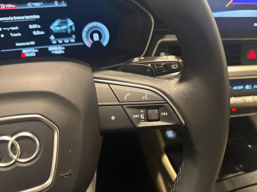 Audi A4 Allroad 40 2.0 tdi mhev Identity Contrast quattro 204cv s-tronic