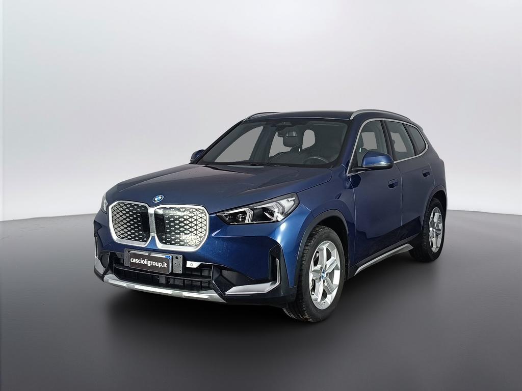 BMW iX1 edrive 20 X-Line