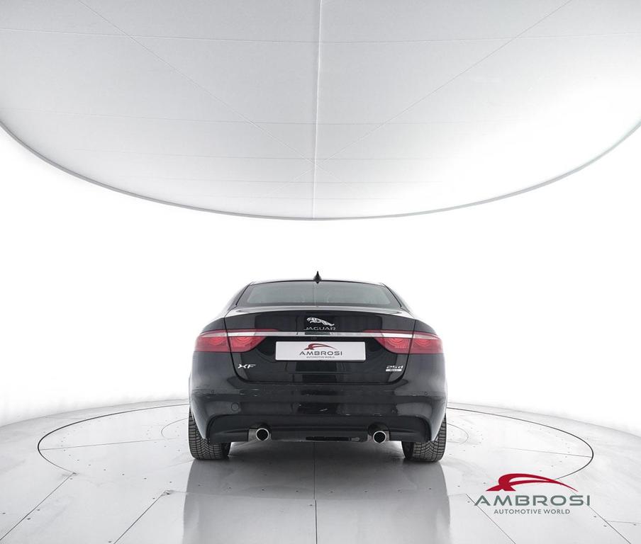 Jaguar XF 2.0d i4 Pure awd 240cv auto my18