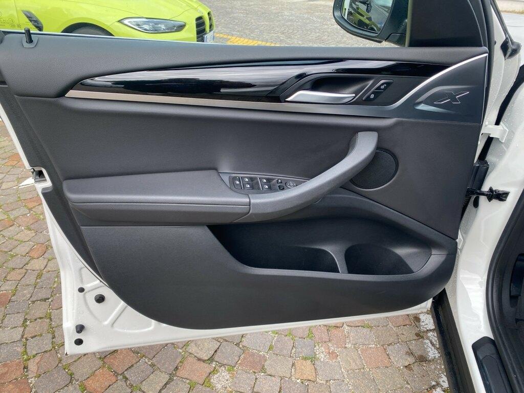 BMW X3 xdrive20i mhev 48V auto