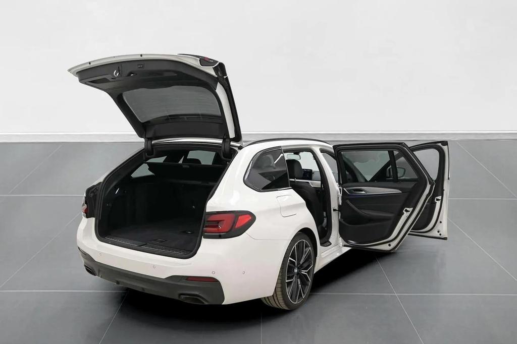 BMW Serie 5 520d Touring mhev 48V xdrive Msport auto
