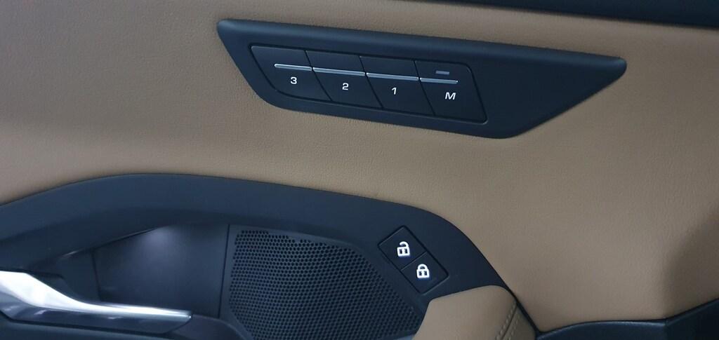 Jaguar E-Pace 2.0 D163 SE awd auto