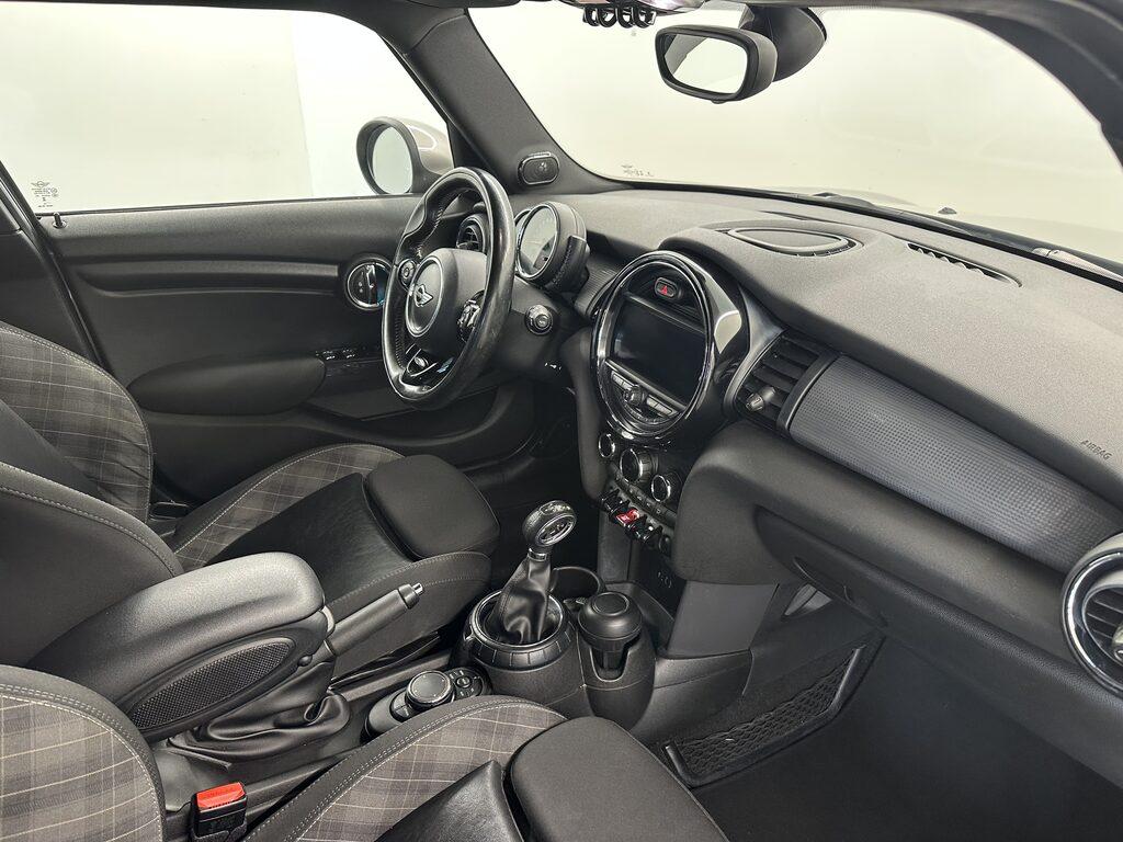 Mini Cooper D 1.5 D Cooper D Auto
