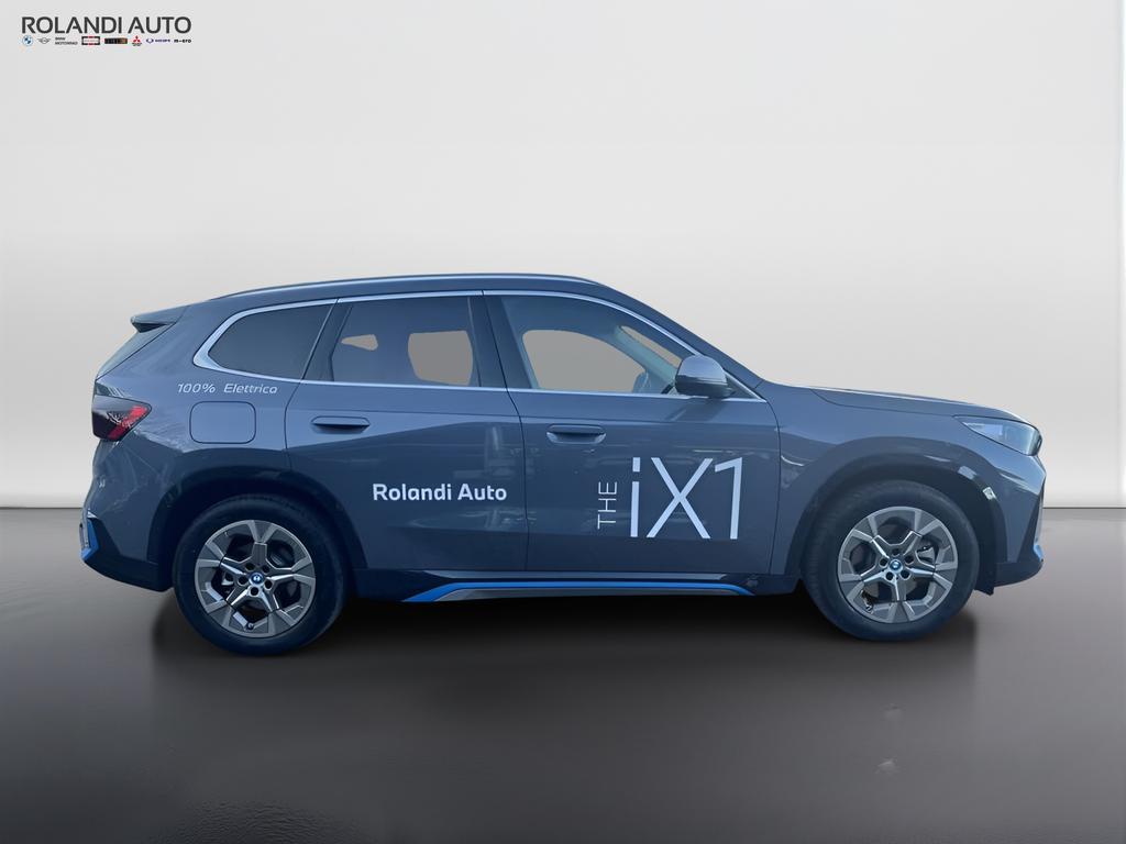 BMW iX1 30 xdrive X-Line