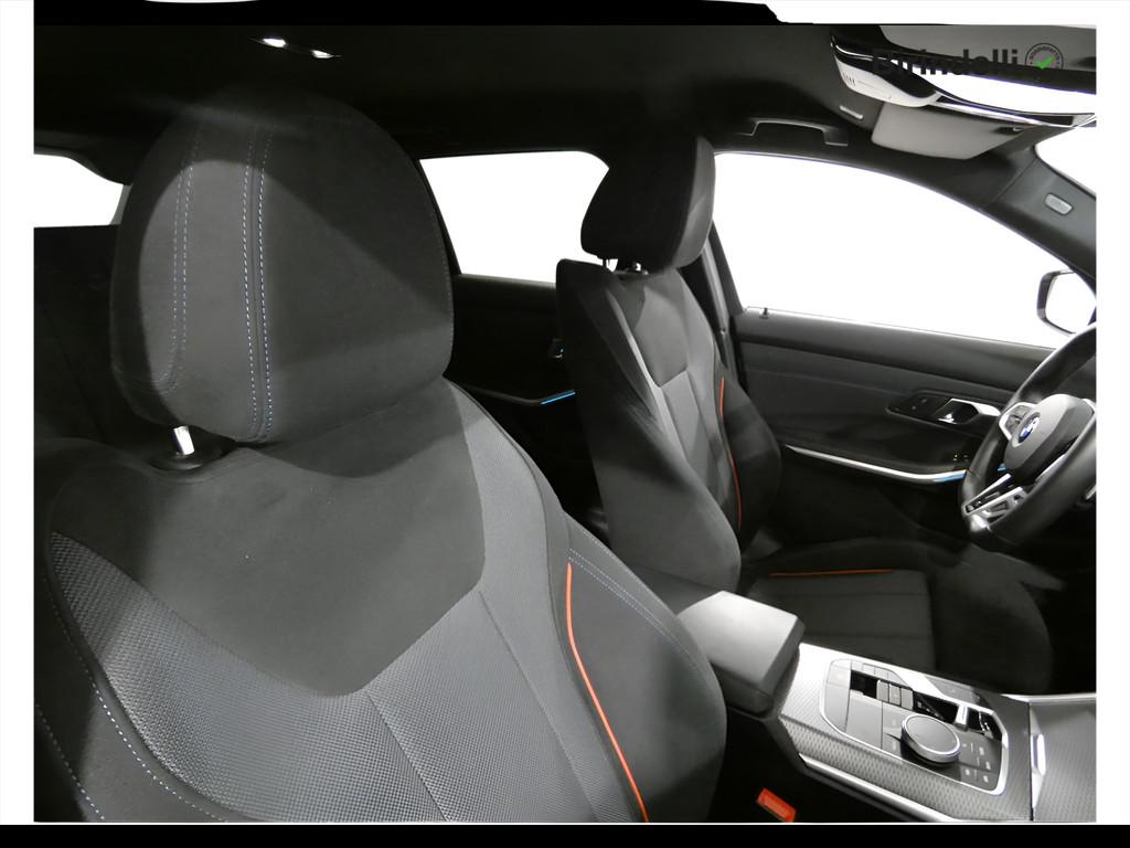 BMW Serie 3 318d Touring mhev 48V auto