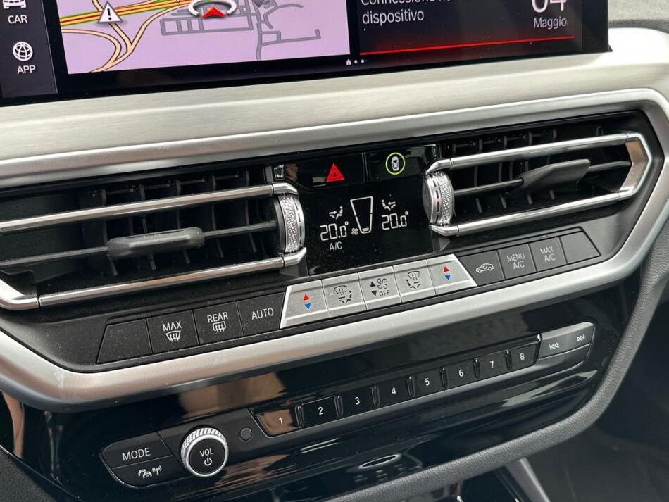 BMW X3 sdrive18d mhev 48V auto