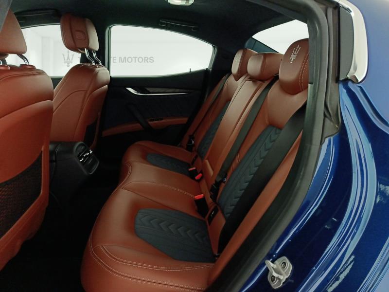 Maserati Ghibli 3.0 V6 bt Gransport Nerissimo 350cv auto my18