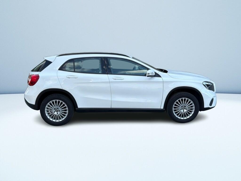 Mercedes GLA 180 d Business auto